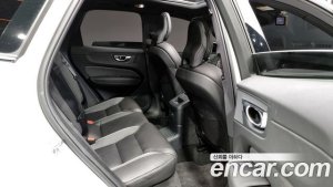 Volvo XC60 T8 R-line 2021 года из Южной Кореи