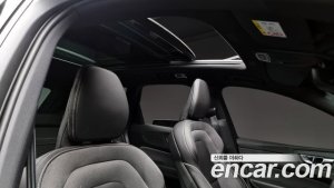 Volvo XC60 T8 R-line 2021 года из Южной Кореи