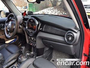Mini Cooper 5Door HIGH 2021 года из Южной Кореи
