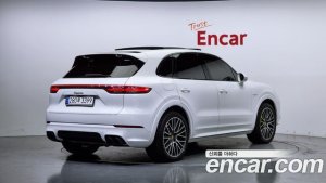 Porsche Cayenne 3.0 E-하이브리드 2020 года из Южной Кореи