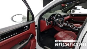 Porsche Cayenne 3.0 E-하이브리드 2020 года из Южной Кореи