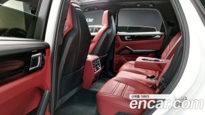 Porsche Cayenne 3.0 E-하이브리드 2020 года из Южной Кореи