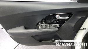 Kia Niro Prestige 2021 года из Южной Кореи
