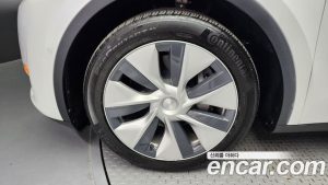 Tesla Model Y Standard RANGE 2021 года из Южной Кореи
