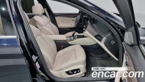 BMW 5-Series 520i M Sport 2020 года из Южной Кореи
