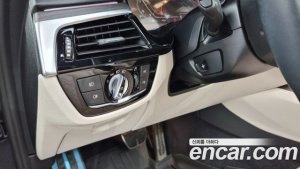 BMW 5-Series 520i M Sport 2020 года из Южной Кореи