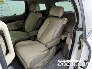 Kia Carnival 7-Seater Noblesse 2022 года из Южной Кореи