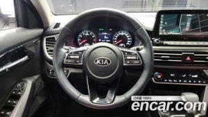 Kia Seltos Бензин 1.6 Turbo 2WD 2021 года из Южной Кореи