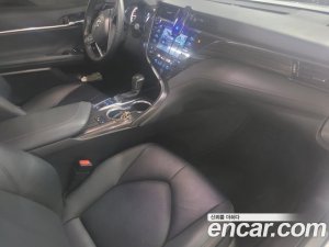 Toyota Camry 2.5 XLE HYBRID 2021 года из Южной Кореи