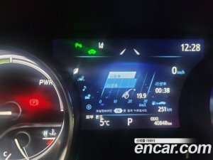 Toyota Camry 2.5 XLE HYBRID 2021 года из Южной Кореи
