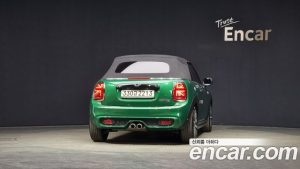 Mini Cooper Convertible DEFAULT 2020 года из Южной Кореи