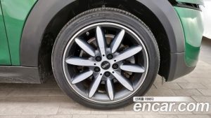 Mini Cooper Convertible DEFAULT 2020 года из Южной Кореи