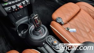 Mini Cooper Convertible DEFAULT 2020 года из Южной Кореи