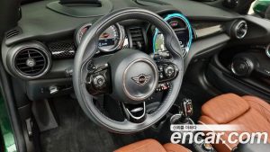 Mini Cooper Convertible DEFAULT 2020 года из Южной Кореи