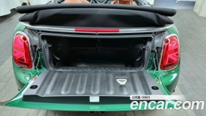 Mini Cooper Convertible DEFAULT 2020 года из Южной Кореи
