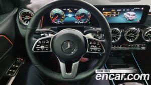 Mercedes-Benz GLB-Class GLB220 2021 года из Южной Кореи
