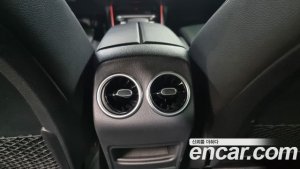 Mercedes-Benz GLB-Class GLB220 2021 года из Южной Кореи