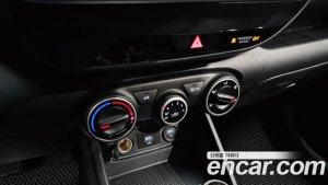 Hyundai Venue 1.6 Smart 2020 года из Южной Кореи