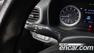 Hyundai Venue 1.6 Smart 2020 года из Южной Кореи