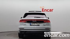 Audi Q8 45 TDI 4WD Premium 2021 года из Южной Кореи