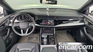 Audi Q8 45 TDI 4WD Premium 2021 года из Южной Кореи