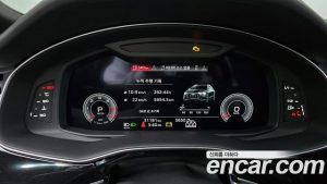 Audi Q8 45 TDI 4WD Premium 2021 года из Южной Кореи