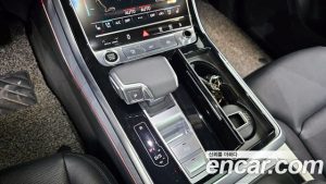 Audi Q8 45 TDI 4WD Premium 2021 года из Южной Кореи