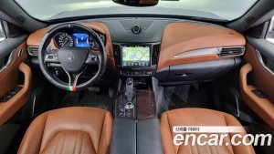 Maserati Levante 3.0 AWD 2020 года из Южной Кореи
