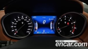 Maserati Levante 3.0 AWD 2020 года из Южной Кореи