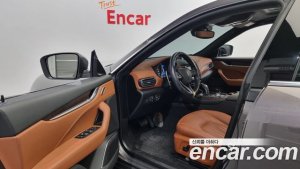 Maserati Levante 3.0 AWD 2020 года из Южной Кореи