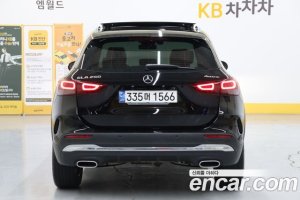 Mercedes-Benz GLA-Class GLA250 4MATIC 2020 года из Южной Кореи