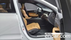Volvo XC60 T8 Inscription 2020 года из Южной Кореи