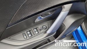 Peugeot 2008 EV ALLURE 2021 года из Южной Кореи