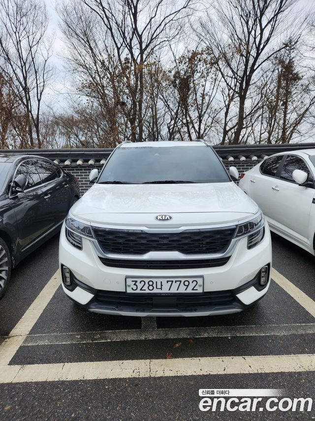 Kia Seltos Дизель 1.6 2WD 2020 года из Кореи