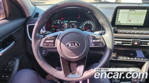 Kia Seltos Дизель 1.6 2WD 2020 года из Южной Кореи