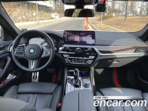 BMW 5-Series 520i M Sport 2021 года из Южной Кореи