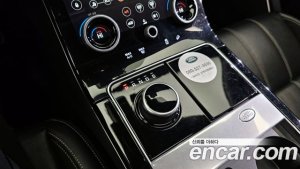 Land Rover Range Rover Velar 3.0 P380 R-Dynamic SE 2020 года из Южной Кореи