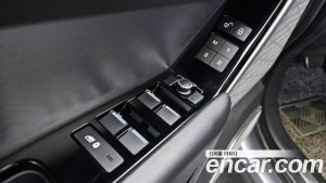 Land Rover Range Rover Velar 3.0 P380 R-Dynamic SE 2020 года из Южной Кореи