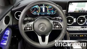 Mercedes-Benz GLC-Class GLC300e 4MATIC 2020 года из Южной Кореи