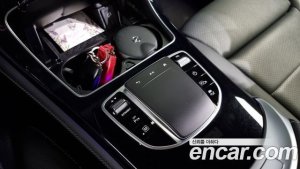 Mercedes-Benz GLC-Class GLC300e 4MATIC 2020 года из Южной Кореи