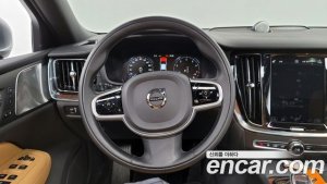Volvo S60 B5 Inscription 2021 года из Южной Кореи