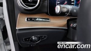 Mercedes-Benz E-Class E300 4MATIC Exclusive 2020 года из Южной Кореи