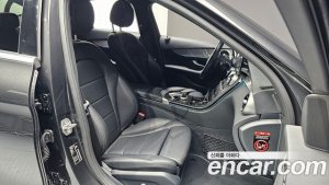 Mercedes-Benz C-Class C200 AMG Line 2021 года из Южной Кореи