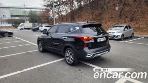 Kia Seltos Бензин 1.6 Turbo 2WD 2022 года из Южной Кореи