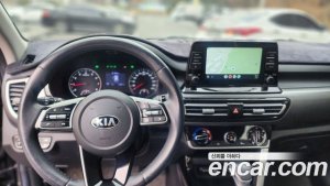 Kia Seltos Бензин 1.6 Turbo 2WD 2022 года из Южной Кореи