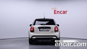 Mini Cooper 5Door CLASSIC 2022 года из Южной Кореи