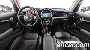 Mini Cooper 5Door CLASSIC 2022 года из Южной Кореи