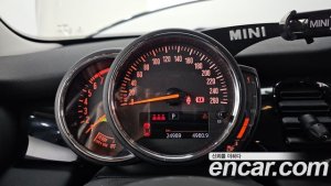 Mini Cooper 5Door CLASSIC 2022 года из Южной Кореи