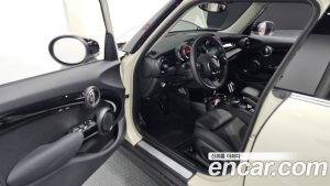 Mini Cooper 5Door CLASSIC 2022 года из Южной Кореи