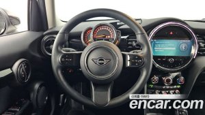 Mini Cooper 5Door CLASSIC 2022 года из Южной Кореи
